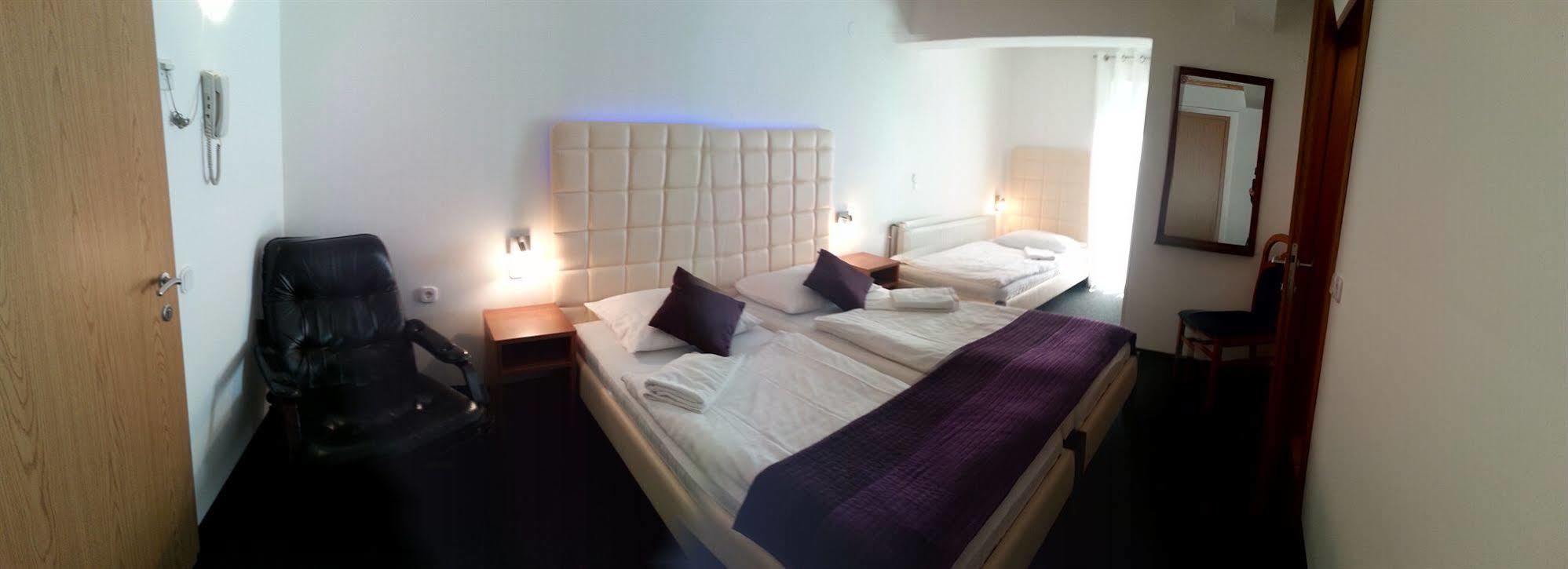 Hotel Silvester Cerklje na Gorenjskem Luaran gambar